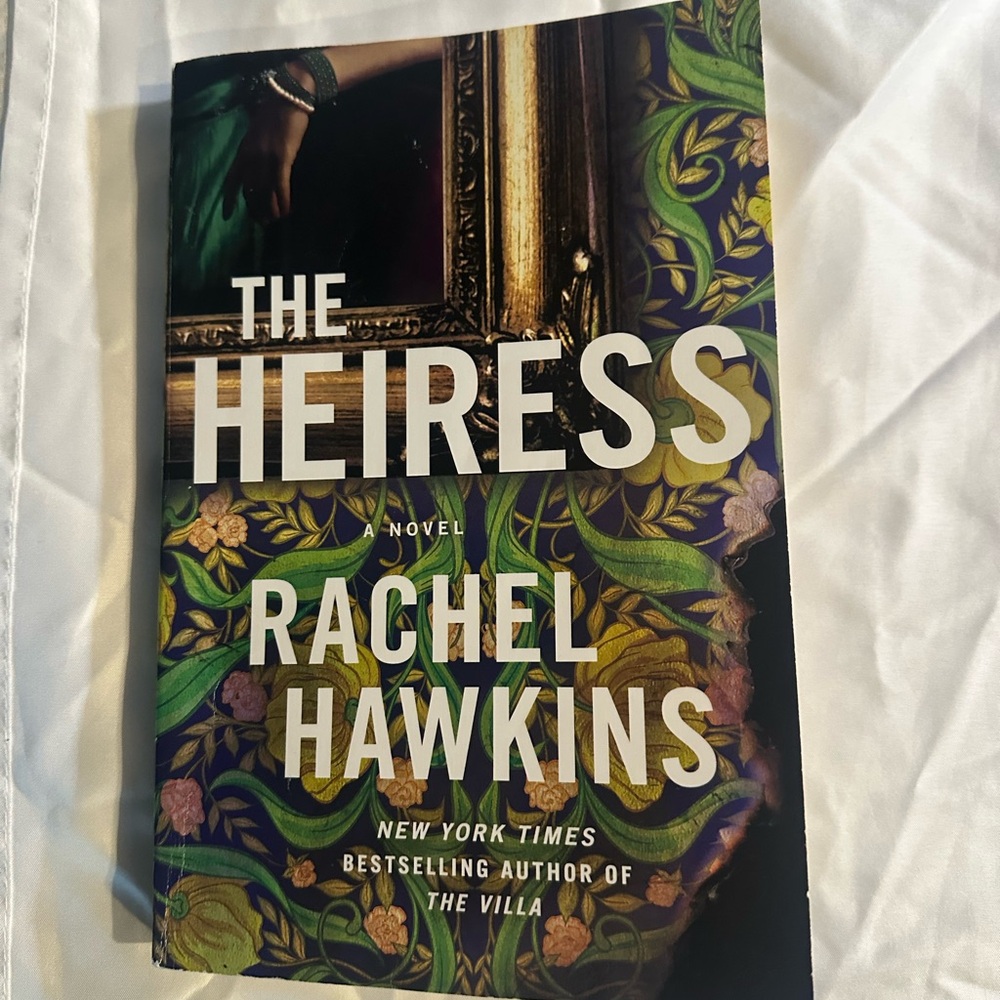 THE HEIRESS - RACHEL HAWKINS